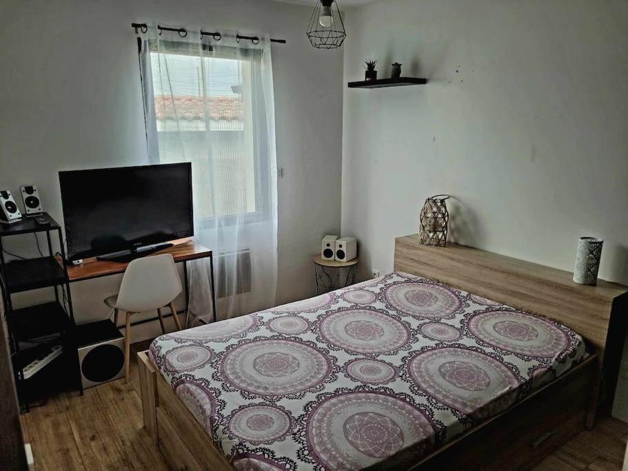 Maison Individuelle Cloturee Villa Coutras Екстериор снимка