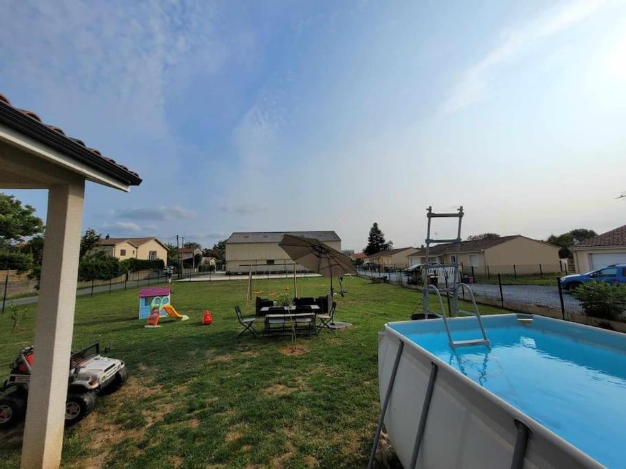 Maison Individuelle Cloturee Villa Coutras Екстериор снимка