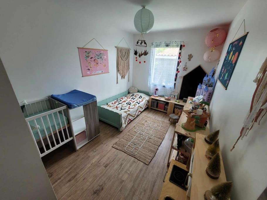Maison Individuelle Cloturee Villa Coutras Екстериор снимка