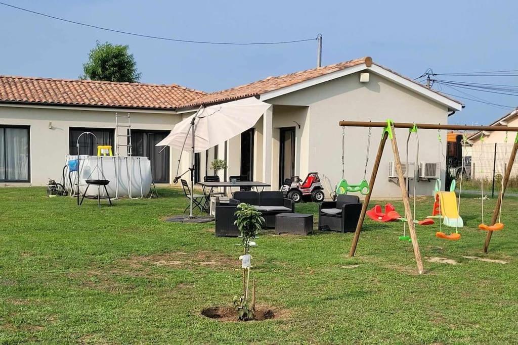 Maison Individuelle Cloturee Villa Coutras Екстериор снимка